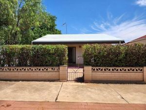 Image of The House with the Purple Gate