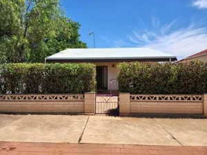 Image of The House with the Purple Gate
