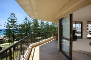 Image of Mahana! Burleigh 70's Style 2Bed Apartment