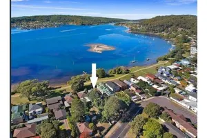 Image of Charming Cottage by the Water Pet Friendly WoyWoy