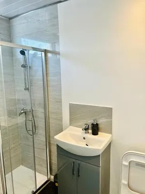 Image of Charming Double Bed Room in New Moston