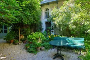 Image of Bel Appartement Dans Cloitre Arbore