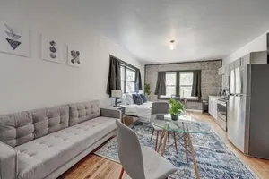 Image of Stylish Studio McKinley Beach - Brady St Lowr East