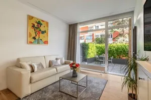 Image of Lake Modern Suites - Free Parking