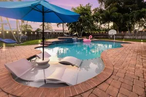 Image of New Regal Manor Paradise Dreamy Heated Pool Spa