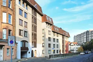 Image of ALTIDO Stylish 2BR Apt next to Dean Village w/ Free Parking (No SUVs)