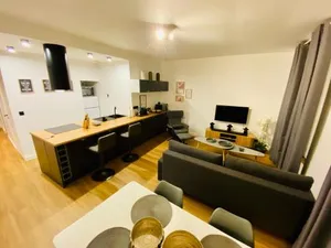 Image of 50m2 flat in heart of Orleans - Canal Foot & Bein
