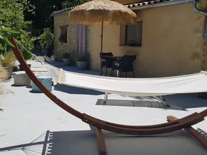 Image of Charming cottage with pool and beautiful garden, 1 km from Faucon