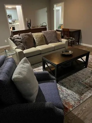 Image of Chic Rancher 7BR Compound Near Graceland & Airport