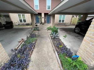 Image of Cheerful 2 bedroom home 20 minutes from downtown