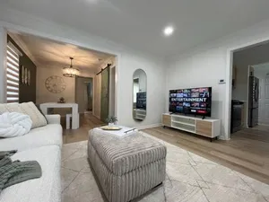 Image of Fully Furnished Upscale Family Home 5B 3Ba