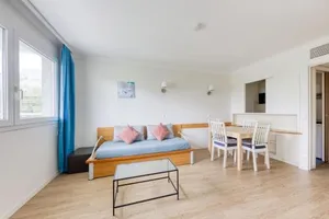 Image of Paris La Defense - Modern Apartment with Jacuzzi