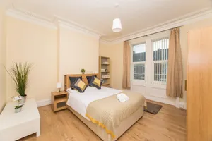 Image of Lovely and Comfortable 3 Bed Flat, Tamworth