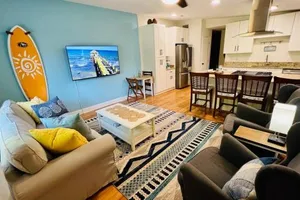 Image of Luxury 2/2 private oasis w/Hot Tub walk to Beach