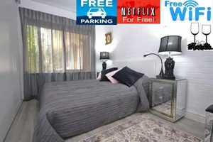 Image of LOCATION LIFESTYLE CONVENIENCE! WIFI NETFLIX WINE