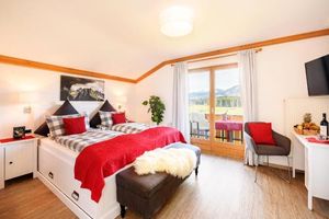 Image of "Haus Berktold" - Annehmlichkeiten von 4-Sterne Familien-und Wellnesshotel Viktoria können mitbenutzt werden