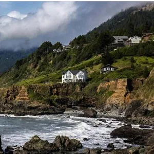 Image of The Castle Inn of the Lost Coast