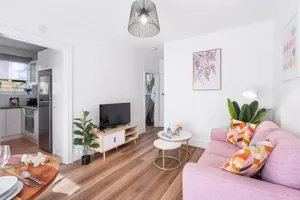 Image of Cozy 1 bedroom apartment - Caulfield park