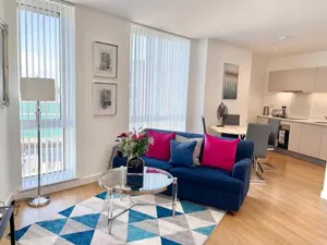 Image of Urban Gateway Spacious Apartment with free parking