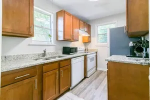 Image of Cozy 2 bedroom 20 minutes from airport