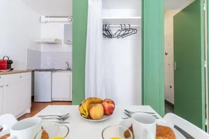 Image of Charmant studio avec terrasse, Gare à 200m et parking gratuit