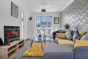 Image of Stylish 3BR Home - Beautiful Garden - Parking