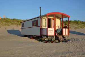 Image of Pipowagen op het strand