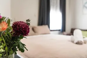 Image of New Crown Hotel Motel