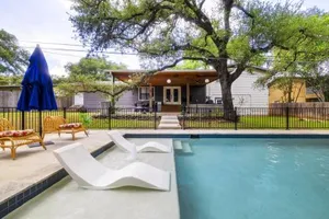 Image of San Marcos 5 Bedroom Home w Pool Half Acre Slps 12