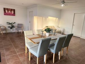 Image of Four bedroom large family home close to Ipswich city