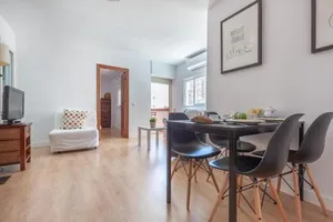 Image of Apartamento luminoso y acogedor en Sevilla. A/C.