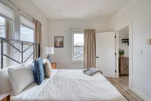 Image of Stay Portland - Mt Tabor Retreat - Local Eateries - Shops - Bars