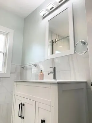 Image of Newly renovated 4 bedroom apartment near downtown.