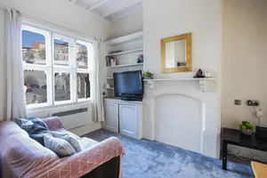 Image of Centrally-located flat in stunning period building