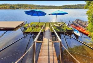 Image of Rumah Surgah on Lake Bennett