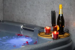 Image of Riverside studio with Jacuzzi!