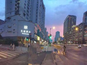 Image of Haoli Hotel (Hangzhou Huanglong Wanke Wensan Road Subway Station)