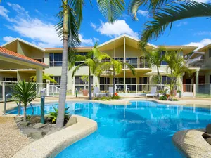 Image of Martys Little Beach No 1 Two Story Apartment