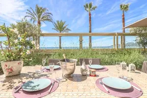 Image of PLAGE Superb bright apartment with sea view & close to Cannes center