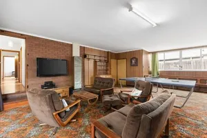 Image of Lonnie Getaway