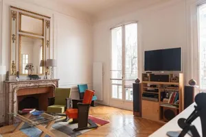 Image of Spacious nest with terrace near Batignolles