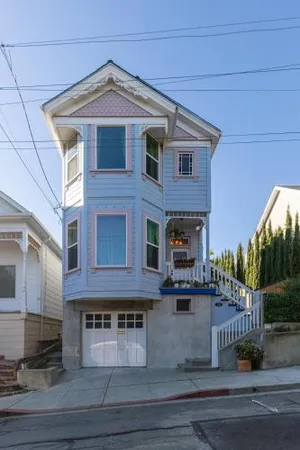 Image of Victorian House-30 mins to Napa & SF, Free Pets!