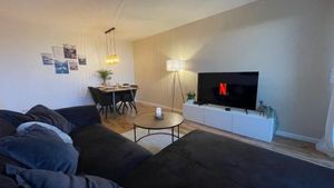 Image of Moderne 2-Zimmer-Wohnung mit atemberaubender Skyline Aussicht auf Frankfurt!