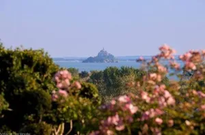 Image of Suite Eisenhower, vue Mont St Michel, avec balcon