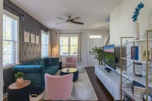 Image of Fam-Biz Friendly 3BD with Fire pit & BBQ - Downtown