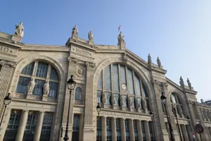 Image of Elegant Paris Pantin apartment - line 7