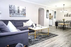 Image of Comfy Two-Bedroom Apartment in Arlington