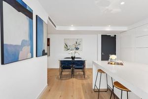 Image of Central Southbank 1BR Apt with Balcony and Study Desk