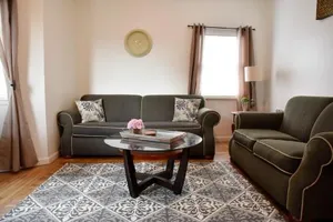 Image of Cozy & Family Friendly Pittsburgh Home Sleeps 6