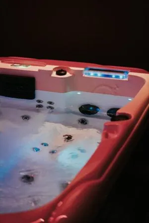 Image of Loveroom en centre ville avec jacuzzi - Notre dame